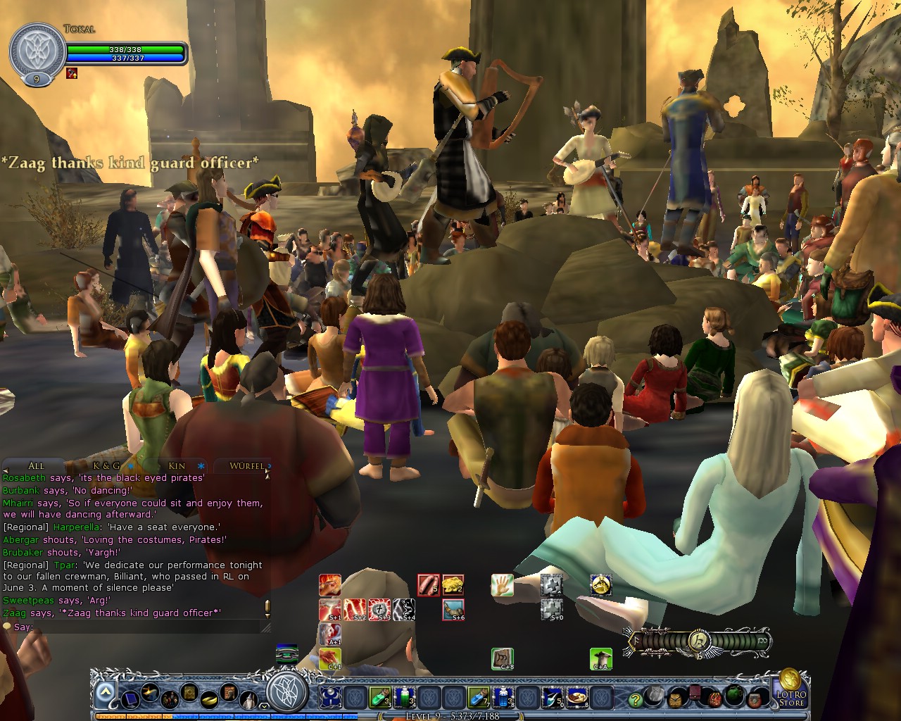 Image: The "Blackheart Pirates" on stage 02