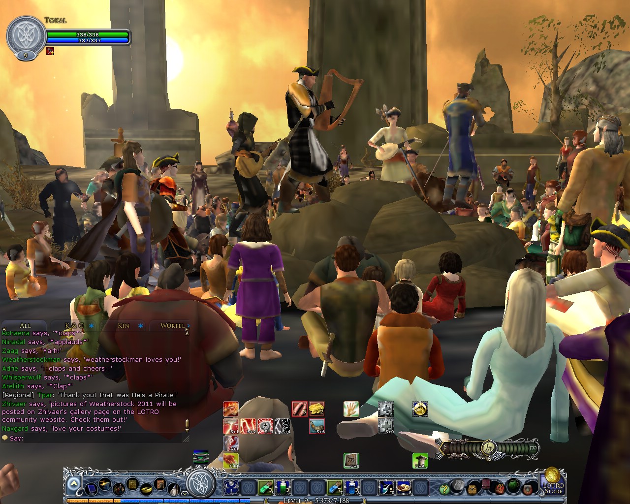 Image: The "Blackheart Pirates" on stage 04