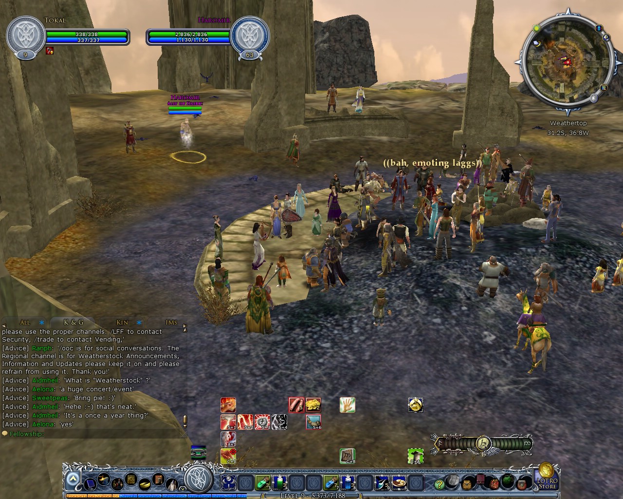 Image: Security guards defending the people 01