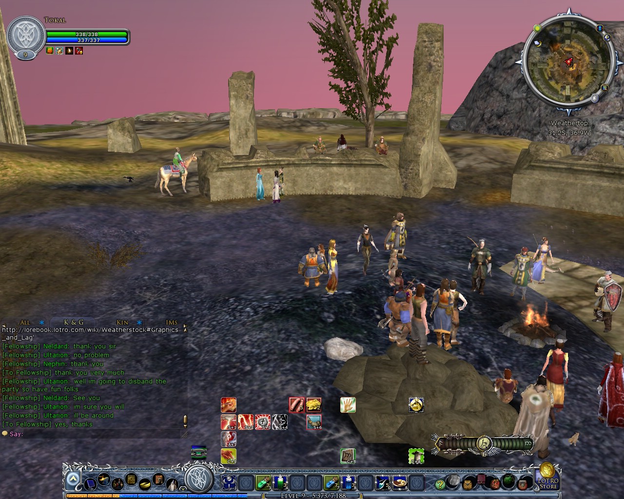 Image: Security guards defending the people 02